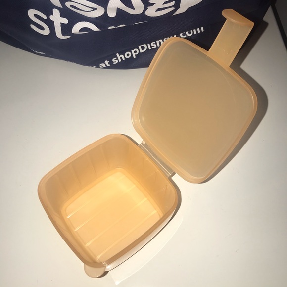 Tupperware Forget Me Not Cheese Keeper - Picture 4 of 7